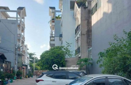 Cần ra căn nhà 57m2, 3 tầng, gần đường Hà Huy Giáp , 5.xx tỷ